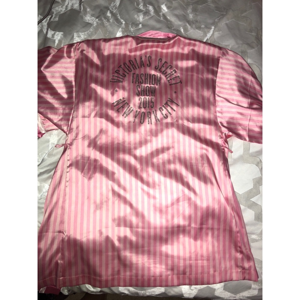 VS 2015 fashion show robe